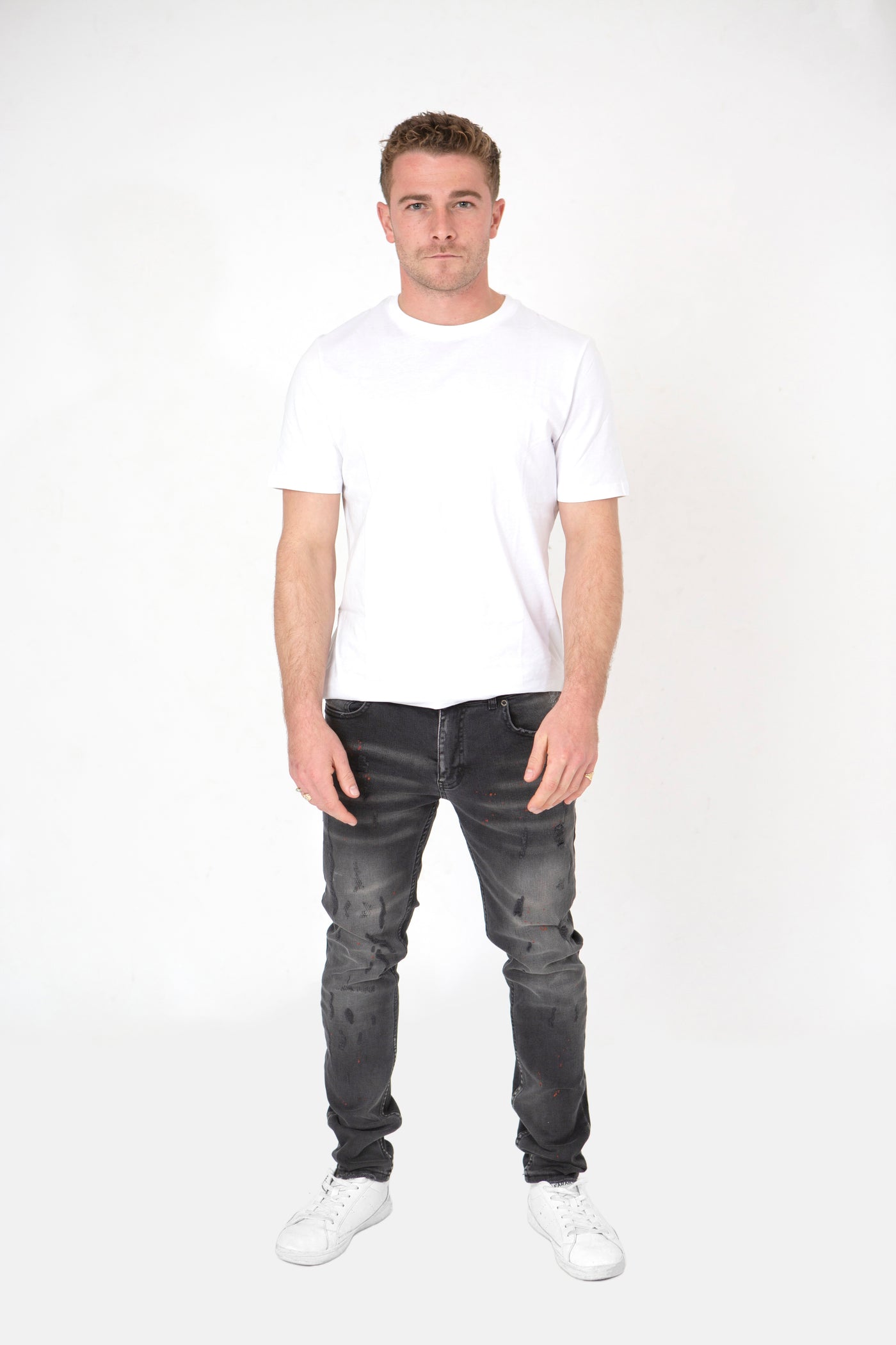 BLACK STONEWASH COMFORT FIT JEANS