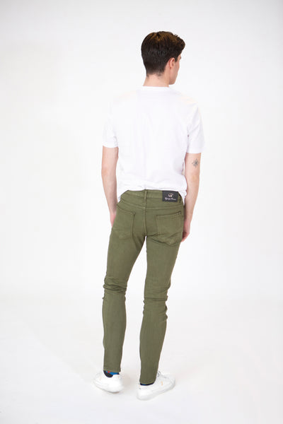 VERDANT CANVAS: ARTISAN GREEN PAINT SPLATTER JEANS