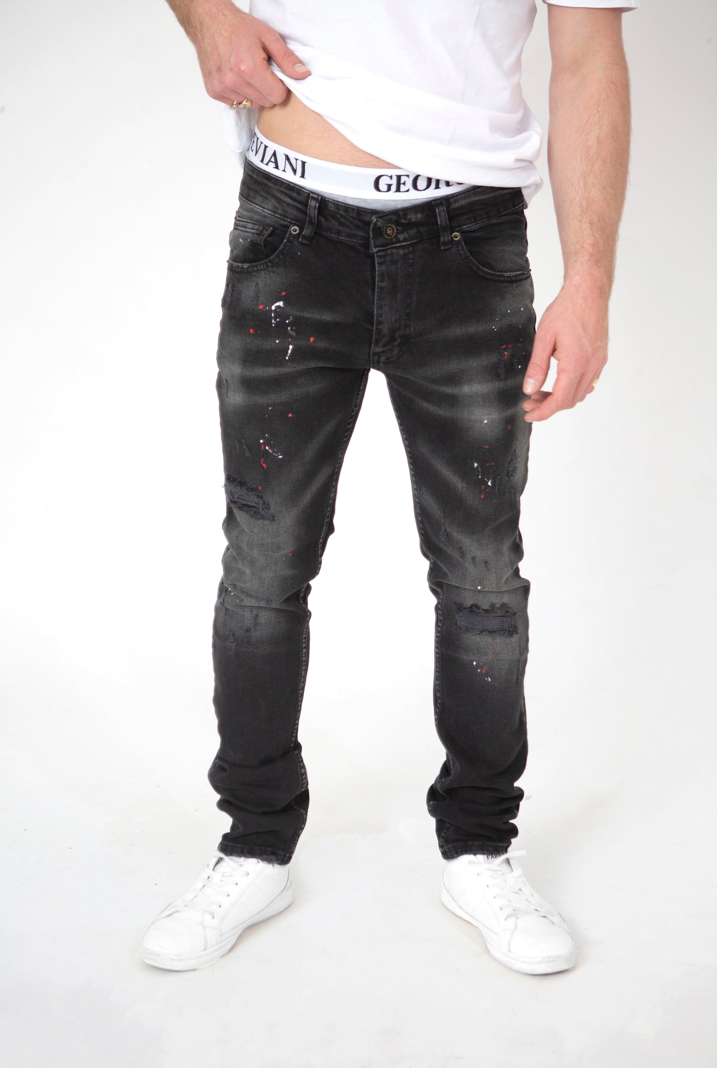 BLACK DISTRESSED PAINT SPLATTER (RED WHITE)